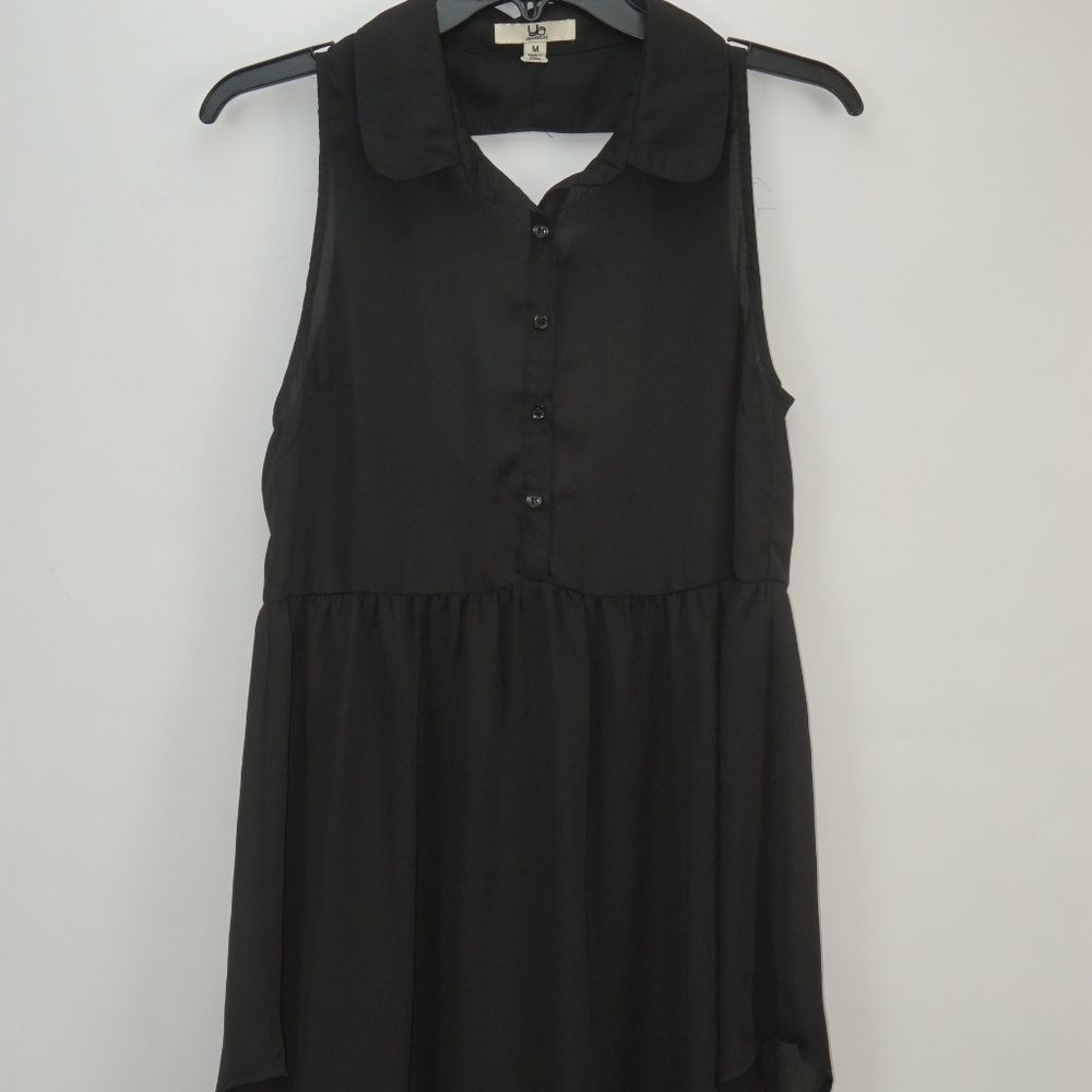 YA Los Angeles Black Flirty Top w/ Open Back M